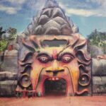 A unique and attractive puja pandal has been built in Manushmudia of Baharagora