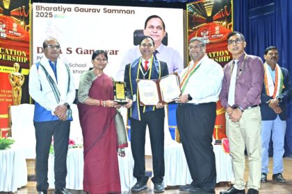 DPS Bokaro Principal Dr. Gangwar honored with Bharatiya Gaurav Samman