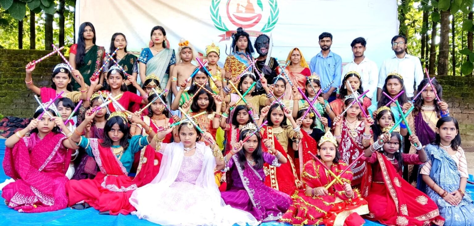 Dandiya festival was organised on Navratri at Leela Gurukul Turkabad