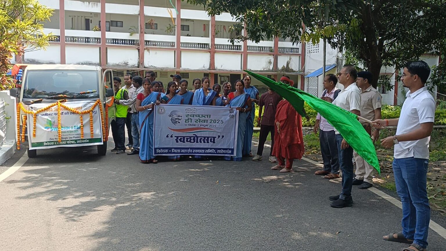 Dedicated dustbins and special tipper vehicles for puja pandals were flagged off
