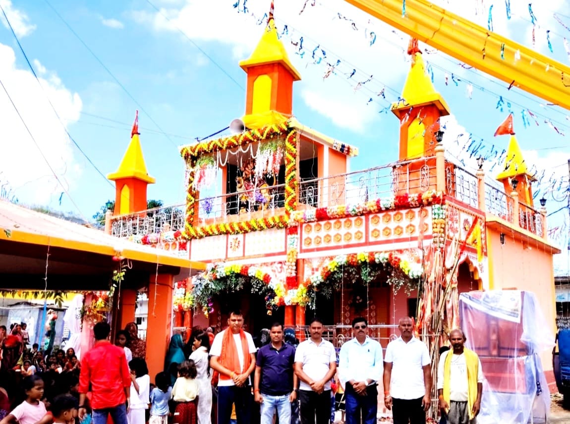 Durga Puja is being celebrated in Gaida village 72 years ago before independence thousands of devotees gather there