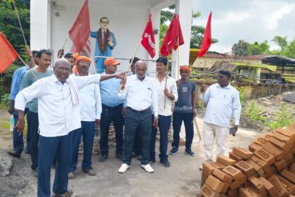 ECL Colliery workers stage protest over Durga Puja bonus