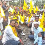 People of Kudmi community of Gomia block blocked Jageshwar Vihar railway station demanding inclusion in tribal category