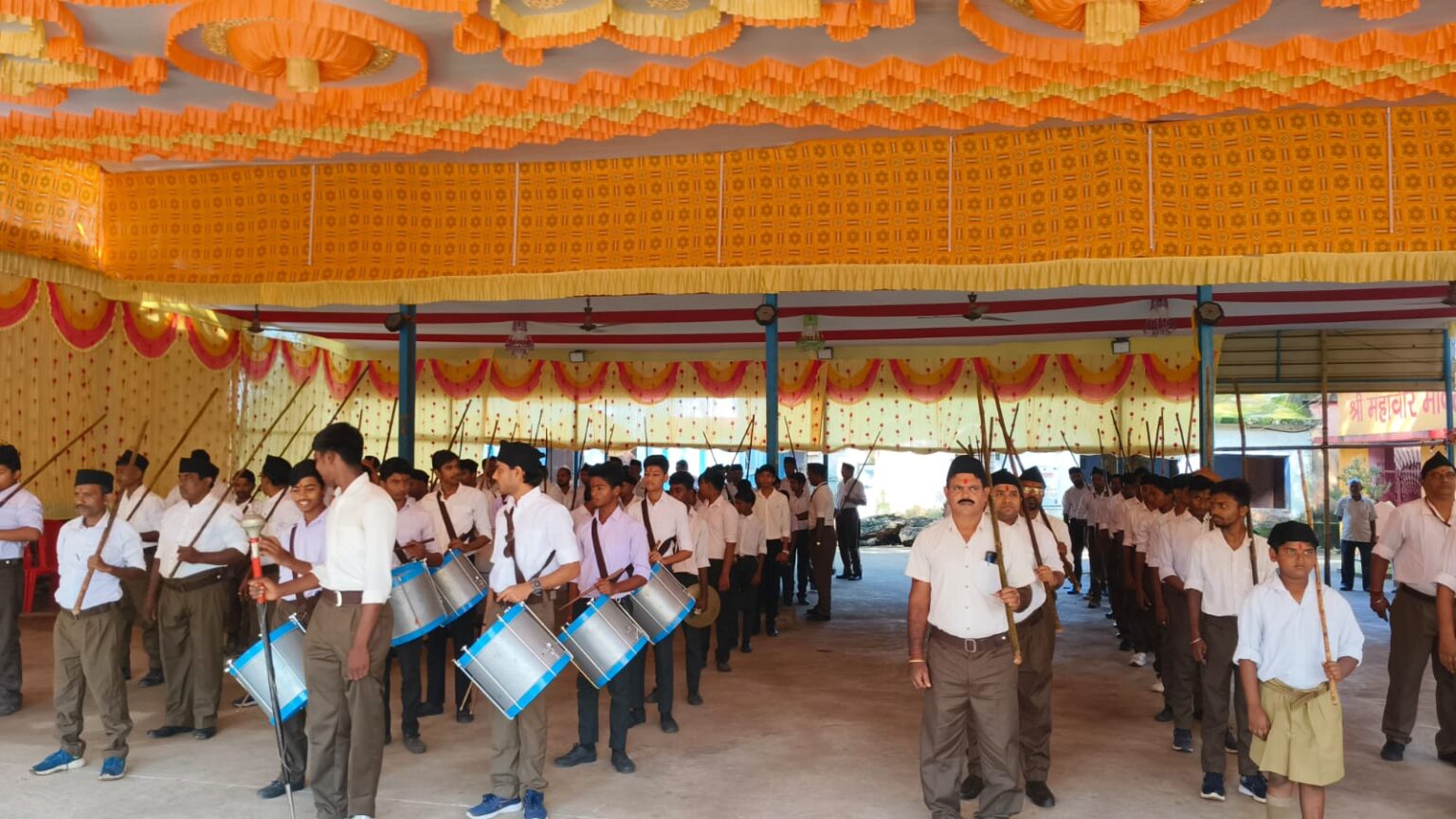 Rashtriya Swayamsevak Sanghs path show in Petarwar