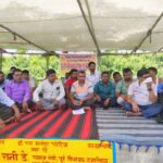 The indefinite strike of the electricity workers of Gomia block on Human Day regarding their five point demands continued for the second day