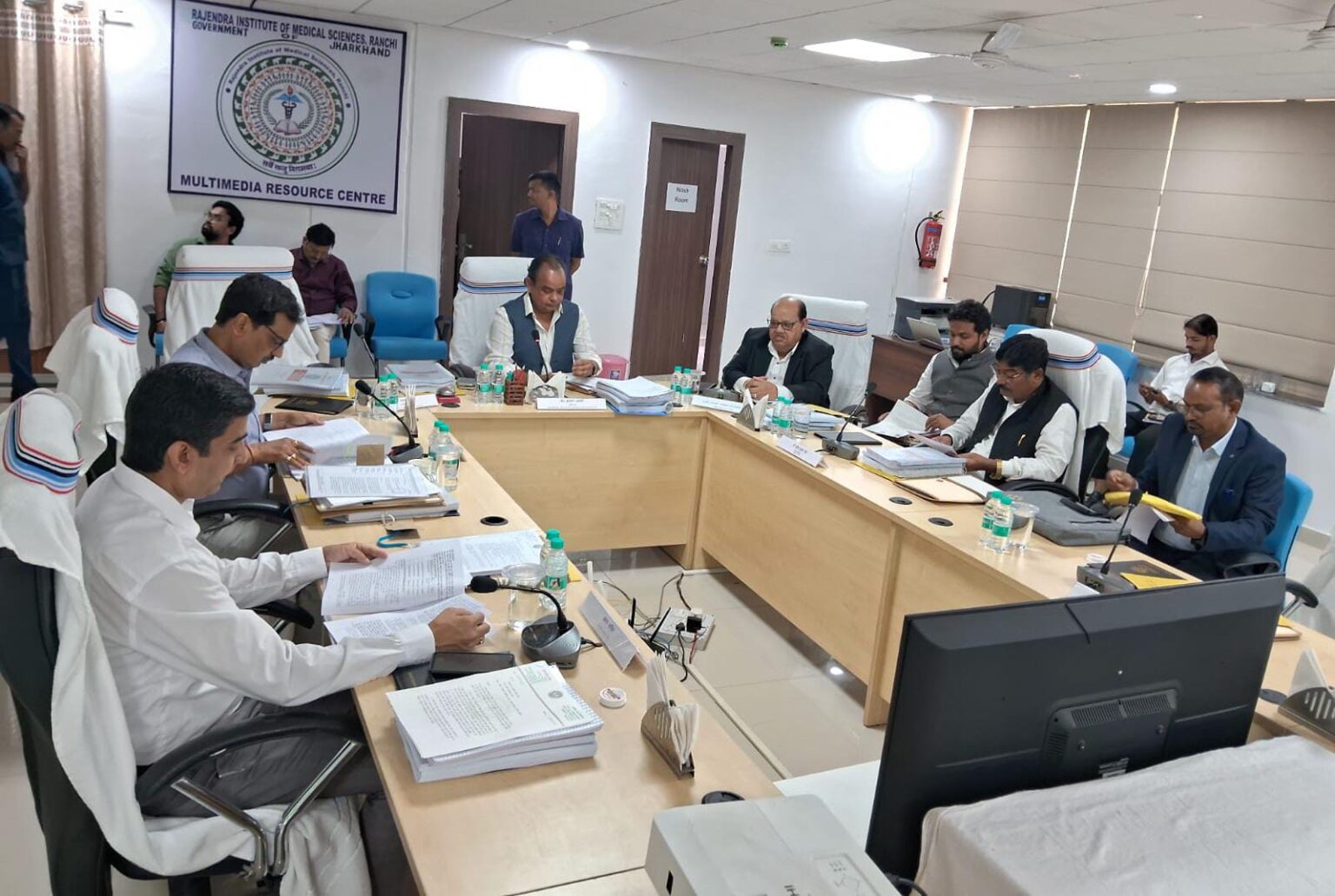 रिम्स अस्पताल में लापरवाही और भ्रष्टाचार