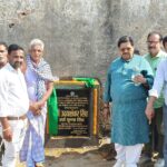 429ee292 3d4b 4e94 abb7 34e4c126a100MLA laid the foundation stone of PCC path in Mahatodih