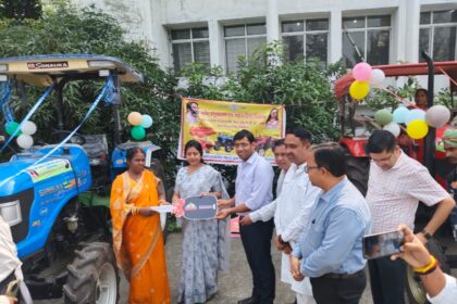 853c2b4a 45bc 4f6c 947f 867e69bffcb3Distribution of tractors and agricultural equipment by the Land Conservation Division under the Department of Agriculture Animal Husbandry