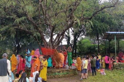 Amla Puja was performed on Akshaya Navami in Barhi
