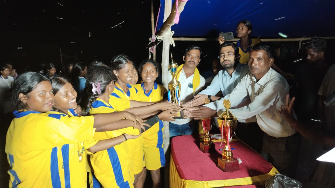 प्रखंड स्तरीय दो दिवसीय खेल प्रतियोगिता का समापन 1 Block level two day sports competition concludes