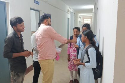 PG in English started at Baharagora College – Wave of happiness among students former student leader Abhijeet Bag celebrated