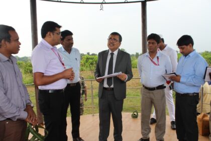 UntitledDeputy Commissioner inspected the Petarwar Ordana MNREGA Park and Mango Orchard