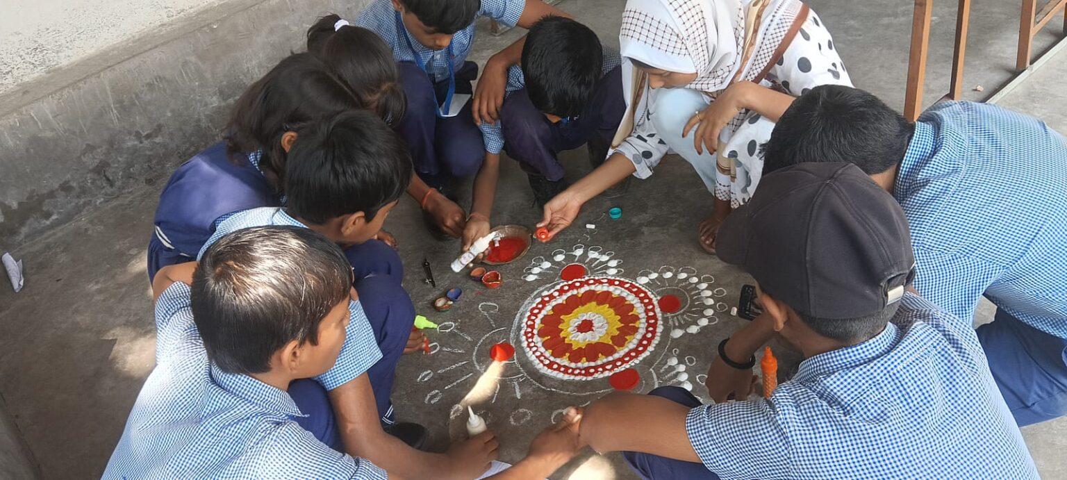 dc209276 af8e 412d a625 c9d0ab438030Deepotsav cum Rangoli competition was organised at Blue Wells School Mandi