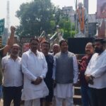 e11f4390 938b 42df a021 4142d303b1e7Congress Party submitted a memorandum to the Deputy Commissioner demanding action against those who desecrated the statue of Gandhiji