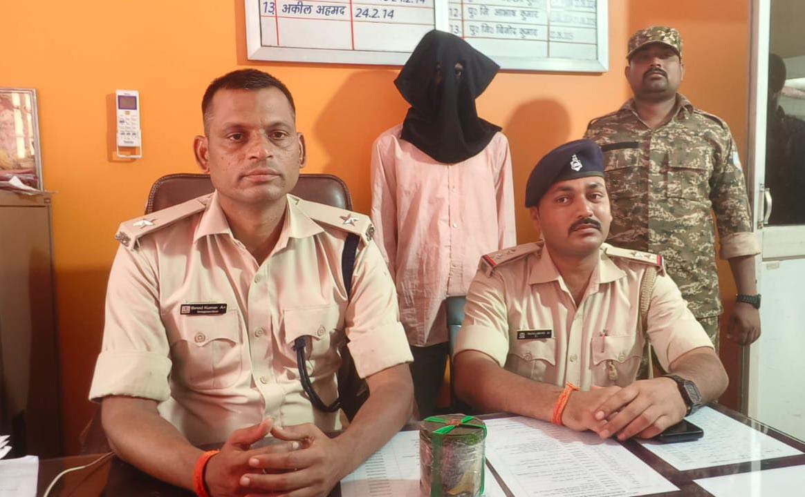 f9a25afe 6b96 4fe6 838f d72b7a9e2647Barhi police arrested a smuggler with 360 grams of illegal opium