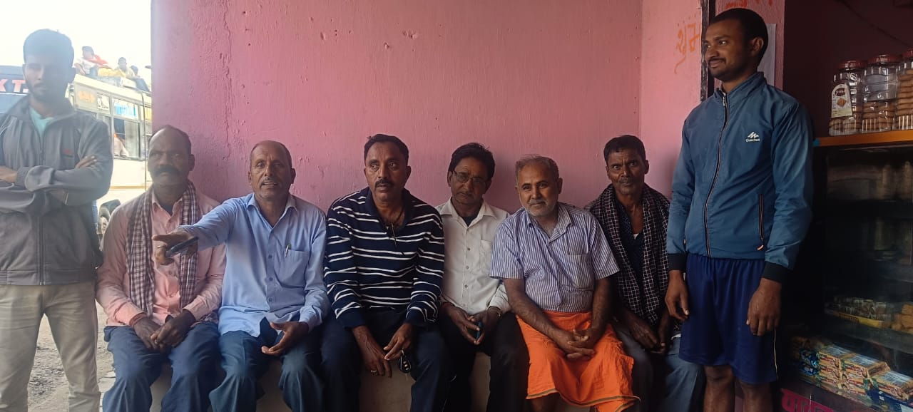 30 year old woman dies in road accident villagers demand road repair