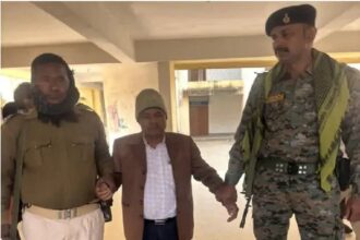 A senior officer was arrested red handed in Palamu while