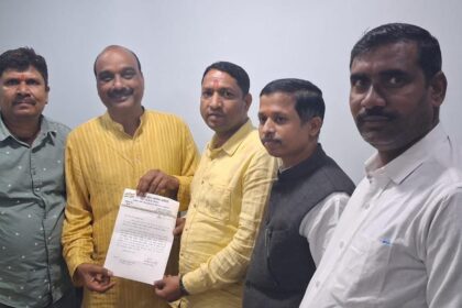 Ajay Prajapati becomes District President of Congress OBC Department Congress workers congratulate him