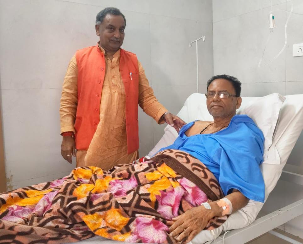 BJP leader Dr. Dilip Soni met Arun Kashyap and wished him a speedy recovery