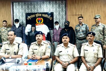 Barkatha police arrested six people accused of extortion and firing and sent them to jail. Weapons and a motorcycle were recovered