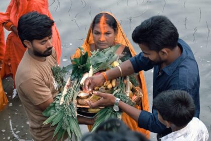 Chhath festival was celebrated with devotion and enthusiasm in various panchayats of Barhi block on Sunday