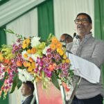 Chief Minister Hemant Soren paid a heartfelt tribute to martyr Sobaran Soren by garlanding his statue at Nemra on his 68th martyrdom day