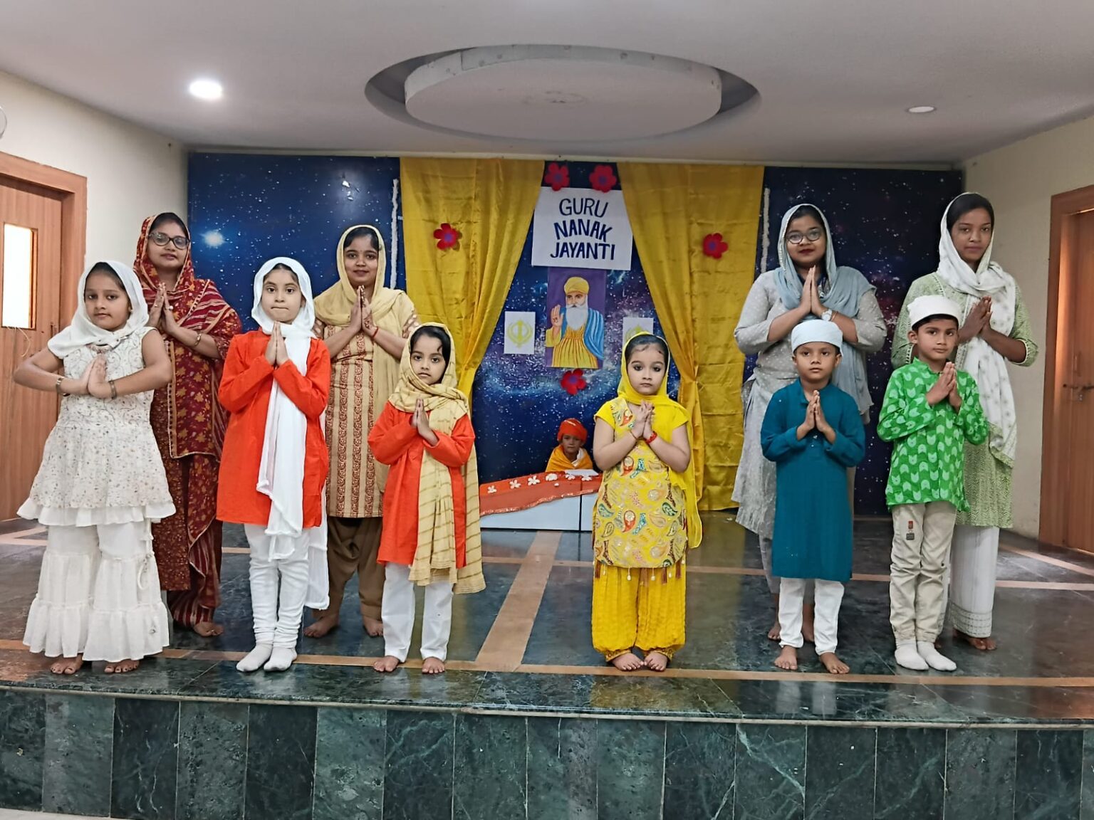 Children of Saluja Gold International School celebrated Guru Nanak Jayanti with great enthusiasm