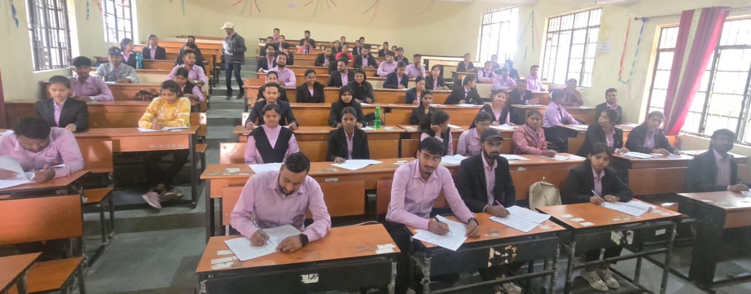 Essay competition organized in the Department of Political Science