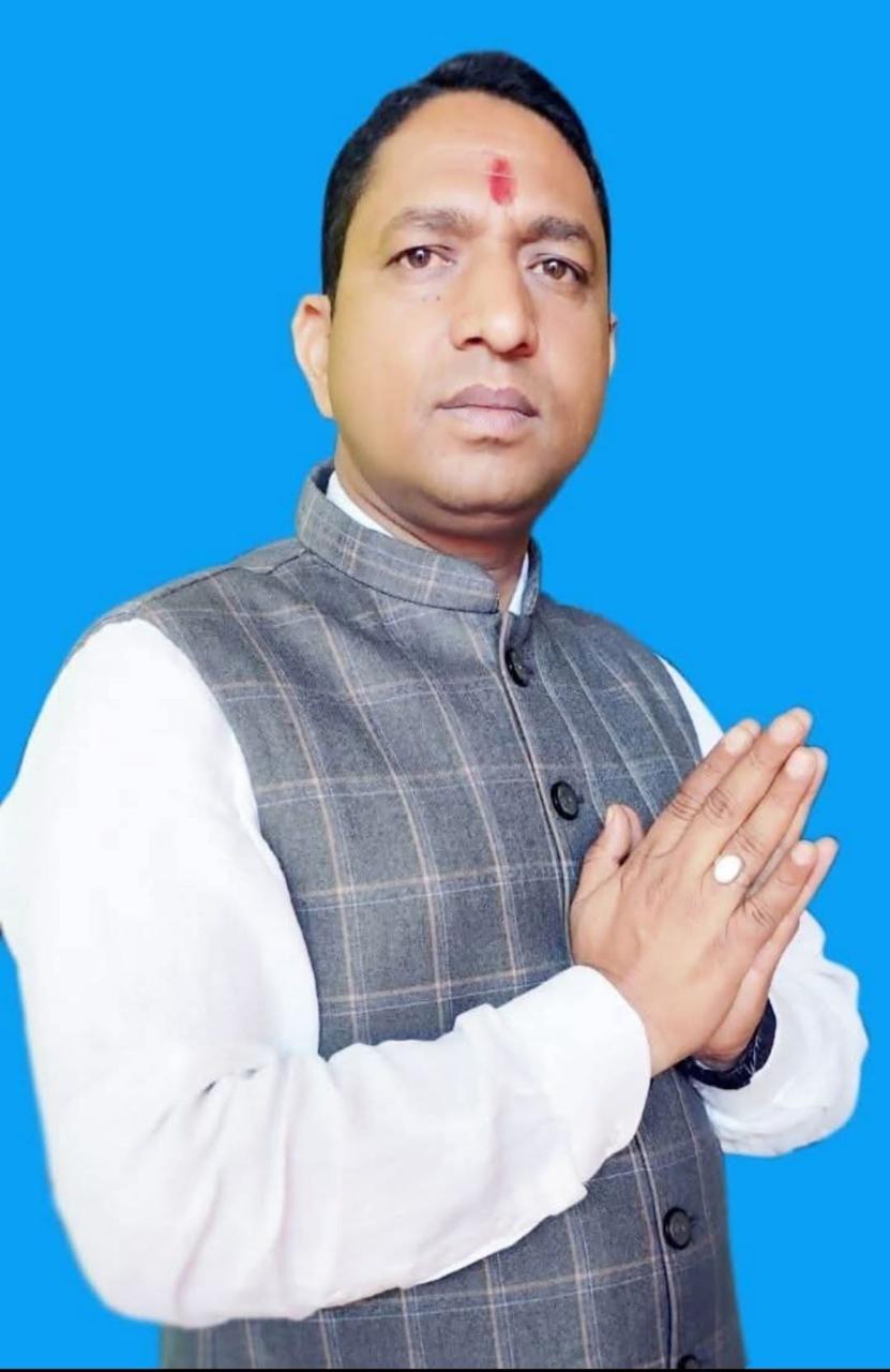 Hazaribagh OBC District President Ajay Prajapati extended his best wishes on Constitution Day and said The Constitution is the soul of our country