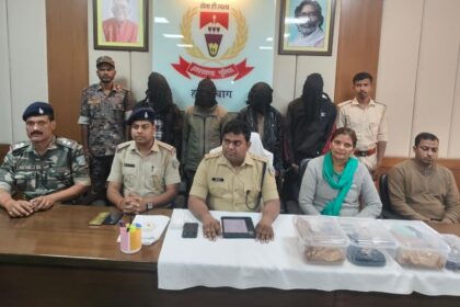 Hazaribagh police seize opium worth Rs 42.5 lakh and arrest four smugglers