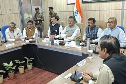 MP Manish Jaiswal along with Barkagaon MLA and other dignitaries visited PVUNL at Patratu