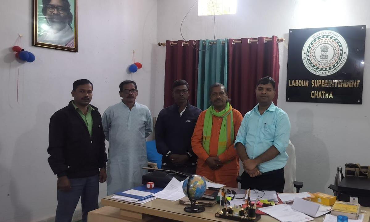 Nav Jharkhand Foundations initiative to address the problems of migrant workers in Hazaribagh