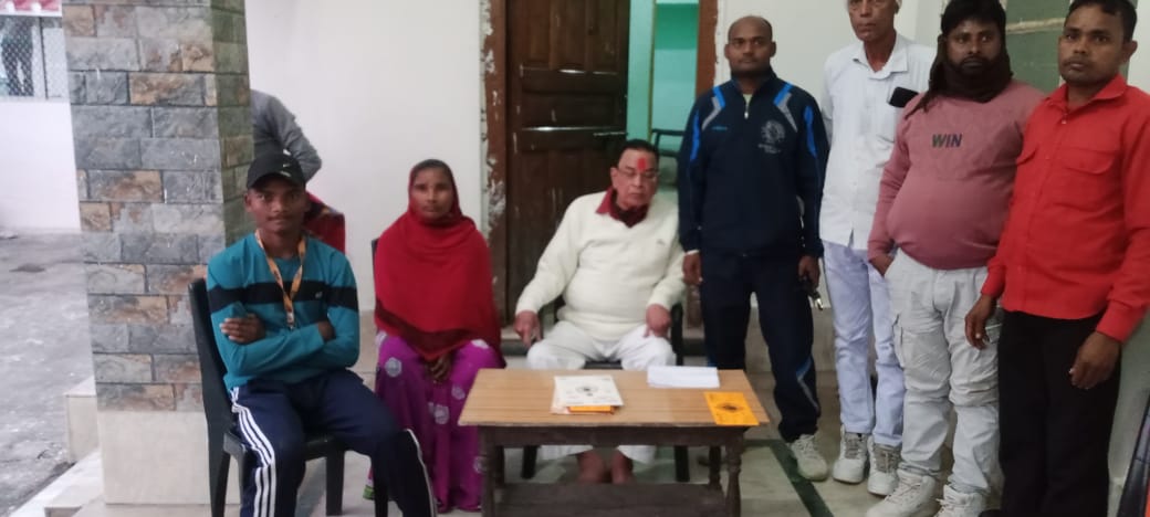 गोमिया प्रखंड के नक्सली पीड़ित परिवार मुआवजा और नियोजन के लिए दर-दर भटक रहा है 1 Naxalite affected families of Gomia block are running from pillar to post for compensation and employment