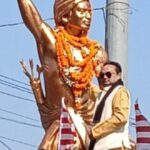On the birth anniversary of Bhagwan Birsa Munda and Jharkhand Foundation Day social worker Rakesh Gupta paid tribute to him by offering flowers on his picture