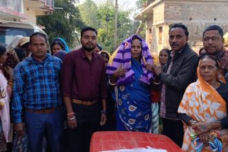 Sahayog Asha Trust distributed blankets to 55 needy people