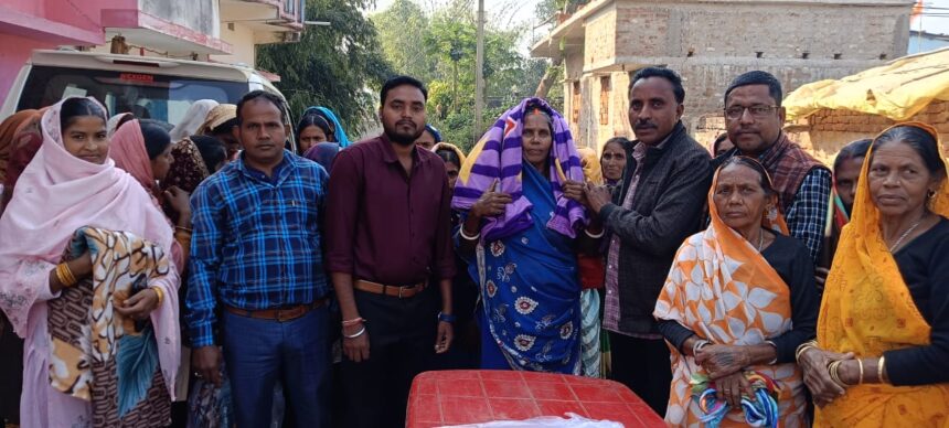Sahayog Asha Trust distributed blankets to 55 needy people