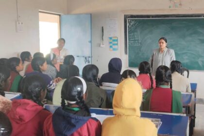 Special programme organised on Constitution Day at Upkramit Uchcha Vidyalaya Salgawan students expressed their views on fundamental rights and duties