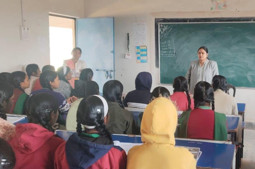 Special programme organised on Constitution Day at Upkramit Uchcha Vidyalaya Salgawan students expressed their views on fundamental rights and duties