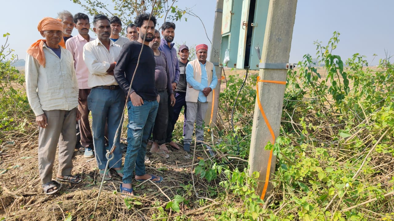 The outgoing MP representative inaugurated a 63 KVA transformer in Sayal Kala