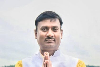 Three tier Panchayat representatives will surround the Chief Ministers residence on November 13th announcing a demonstration in Ranchi regarding their 8 point demands