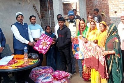 80 blankets were distributed among the needy by Asha Trust in Gaida and Chhaharyamo villages