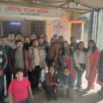 After the Shri Shyam Samarpan Mahotsav a new initiative was taken with the pledge of service cow service and distribution of food to the elderly