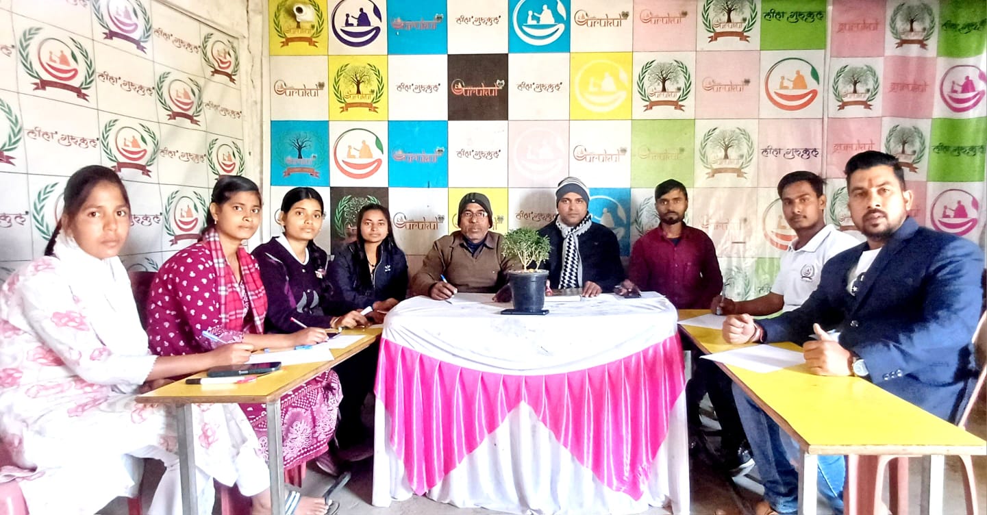 An important meeting of the Management Committee was held at Leela Gurukul Turkabad. Each class will enroll 10 children free of charge