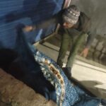 Barhi SDO showed his human face in the bitter cold distributed blankets among passersby and the helpless