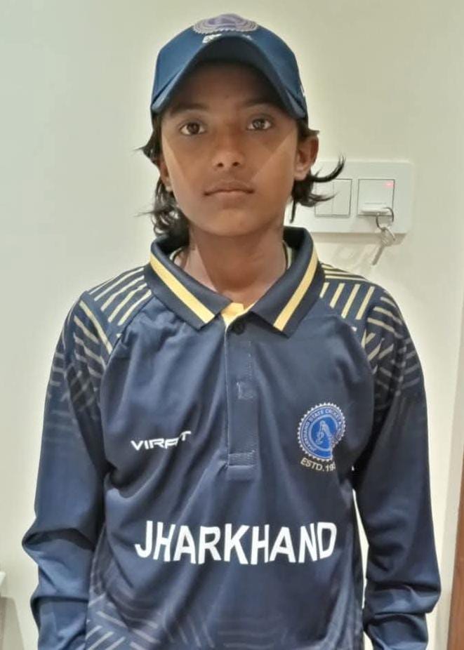 Barhis daughter Nandani Kumari selected in the Under 15 Womens Jharkhand Cricket Team practices at Barhi Sports Association