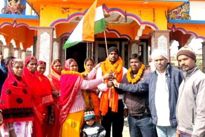 Deputy Chief and villagers welcomed Agniveer Jawan Anand Prasad in Tuiyo village
