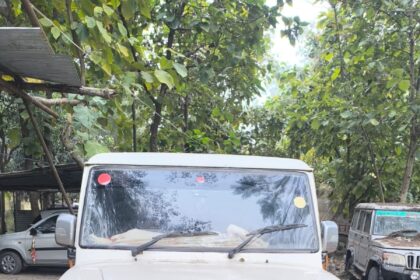 Illegal spirit recovered during patrolling in Hussainabad police station area vehicle seized