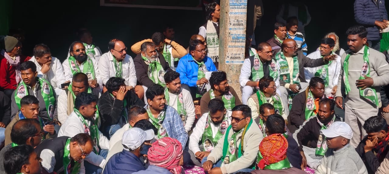 JMM protests against the cancellation of MNREGA and the new V.G. Ramji Ram Bill