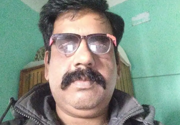 Major action by ACB clerk working in the education department was caught by the ACB while accepting a bribe of Rs 6000