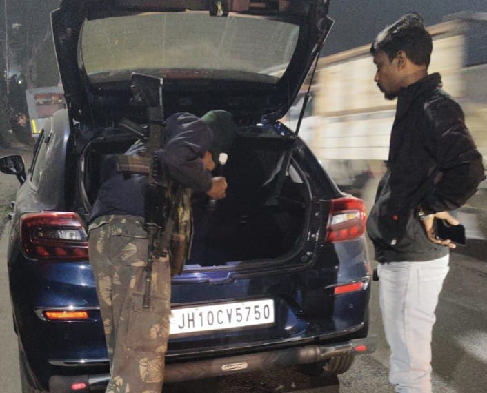 Major action by Dhanbad Police in anti crime checking campaign